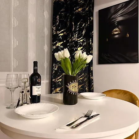 Gold - Tomis Nord Apartment Constanta