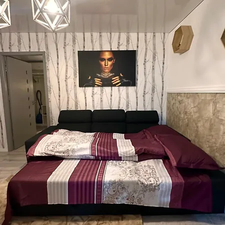 Gold - Tomis Nord Apartment Constanta