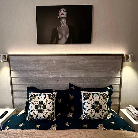 Gold - Tomis Nord Apartament *